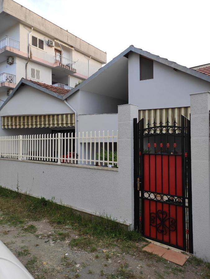 Klea Rooms Velipojë Exterior foto